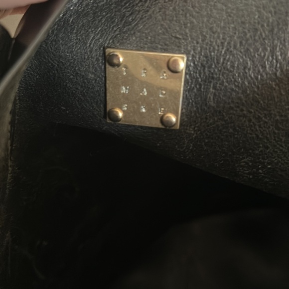 TRADEMARK Tall Leather Tote - Picture 6 of 15